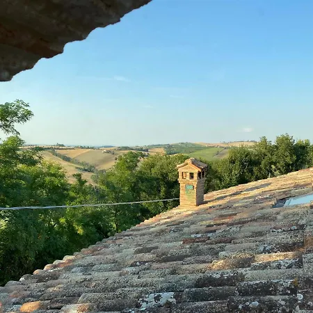 Al Teatro Di Tavignano Holiday home Cingoli