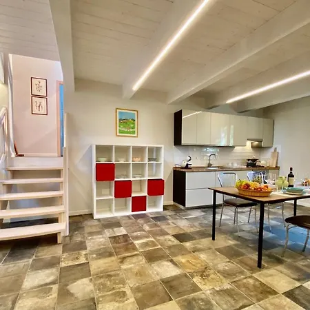 Al Teatro Di Tavignano Holiday home Cingoli