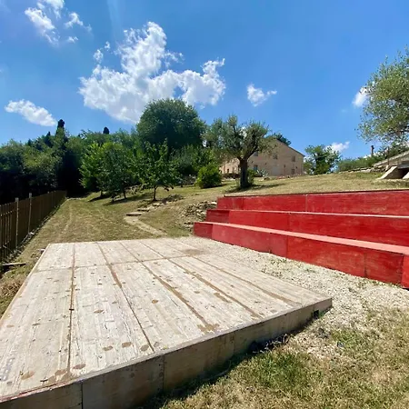 Al Teatro Di Tavignano Cingoli